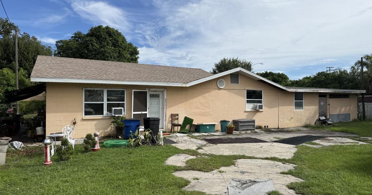 North Fort Myers woman faces fines over roofer's unfinished Hurricane Ian repairs | WINK Listens