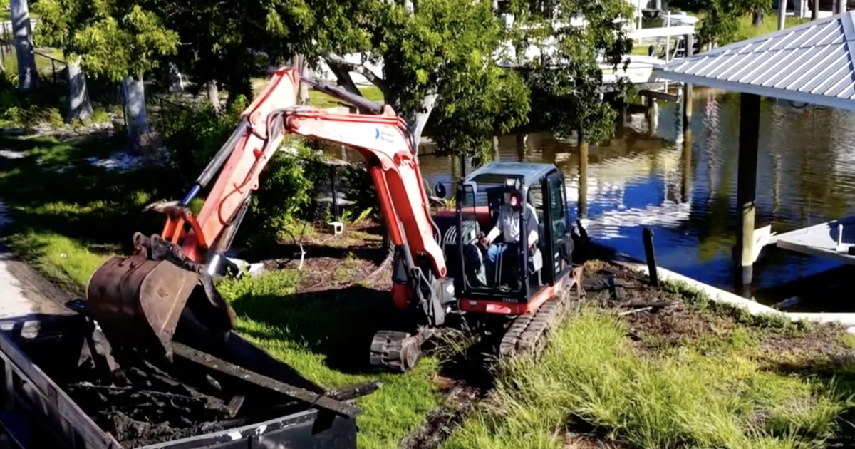 WINK Listens helps remove Hurricane Ian debris in Matlacha | WINK Listens