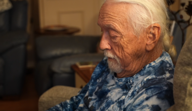 Fort Myers man nearly loses leg to flesh-eating bacteria after fishing | Lee County
