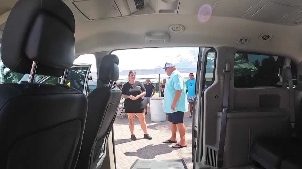 Fort Myers Beach rallies around Cape Coral mom to help buy wheelchair accessible van