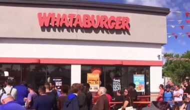 Whataburger opens in Fort Myers, drawing crowds and causing traffic on US-41