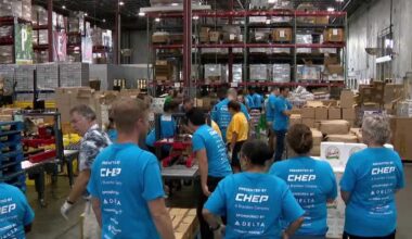 Central Florida volunteers pack meals at Second Harvest Food Bank