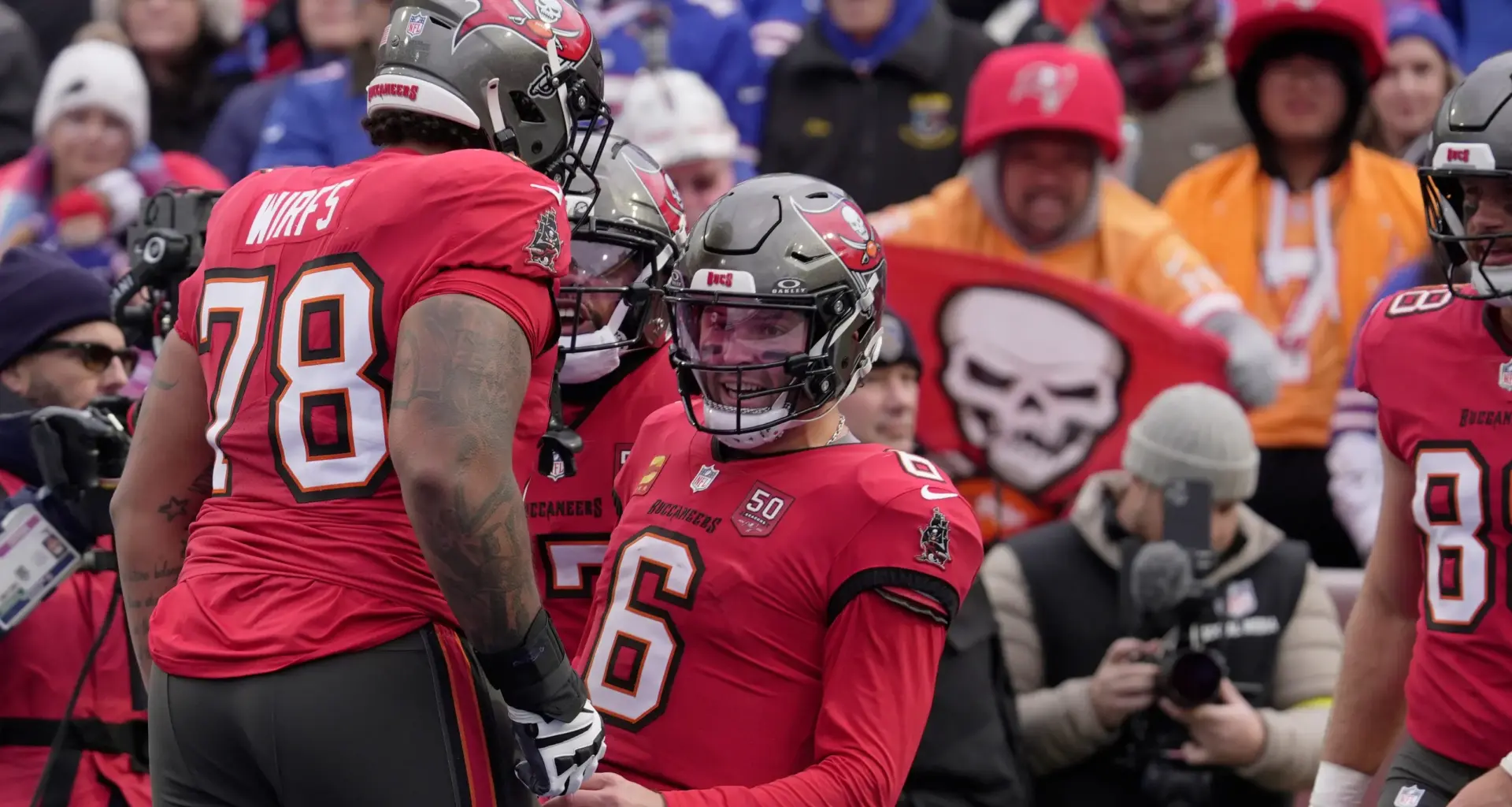 Baker Mayfield gets 3-year contract extension to stay in Tampa Bay