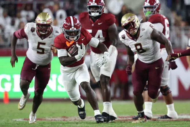 Sep 19, 2026; Tuscaloosa, Alabama, USA; Alabama Crimson Tide running back Trae'shawn Brown (17) runs against the Florida State Seminoles during the second half at Saban Field at Bryant-Denny Stadium. Mandatory Credit: David Leong-Imagn Images