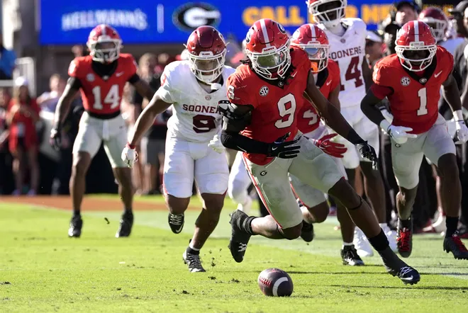 Sep 26, 2026; Athens, Georgia, USA; Georgia Bulldogs linebacker Chris Cole (9) recovers a fumble by Oklahoma Sooners quarterback John Mateer (not pictured) during the first half at Sanford Stadium. Mandatory Credit: Dale Zanine-Imagn Images