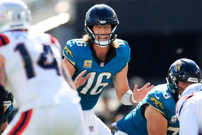 Jacksonville Jaguars quarterback Trevor Lawrence (16) calls a play during the fourth quarter of an NFL football matchup at EverBank Stadium on Sunday, Sept. 27, 2026, in Jacksonville, Fla. The Jaguars defeated the Patriots 35-6. [Corey Perrine/Florida Times-Union]