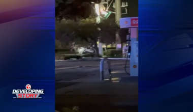 2 cars left damaged after accident near broken power pole in Sunrise - WSVN 7News | Miami News, Weather, Sports