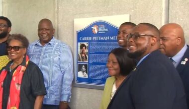 Local and state officials gather at placard unveiling ceremony honoring late US Rep. Carrie Meek - WSVN 7News | Miami News, Weather, Sports