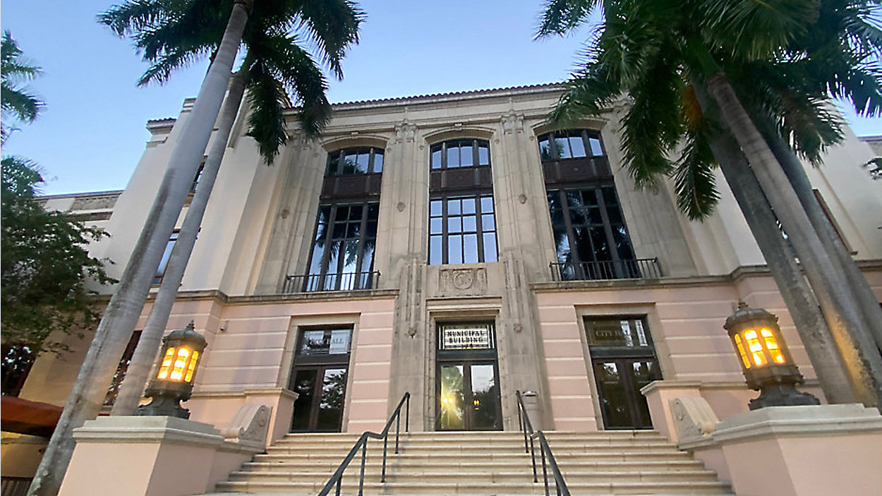 The $15,000 contract worth millions: Mike Harting raises questions about St. Pete's towing bid