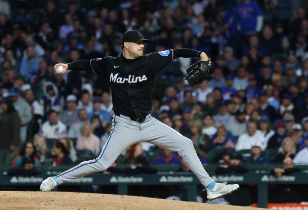 Marlins starting pitcher Janson Junk throws against the Cubs in the first inning at Wrigley Field on Sept. 22, 2026, in Chicago. (John J. Kim/Chicago Tribune)