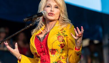 Tampa Shuffle hosts Dolly Parton day on Friday