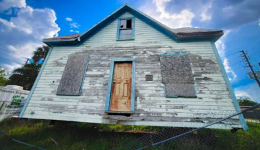 A battle is brewing over this 140-year-old Central Florida house