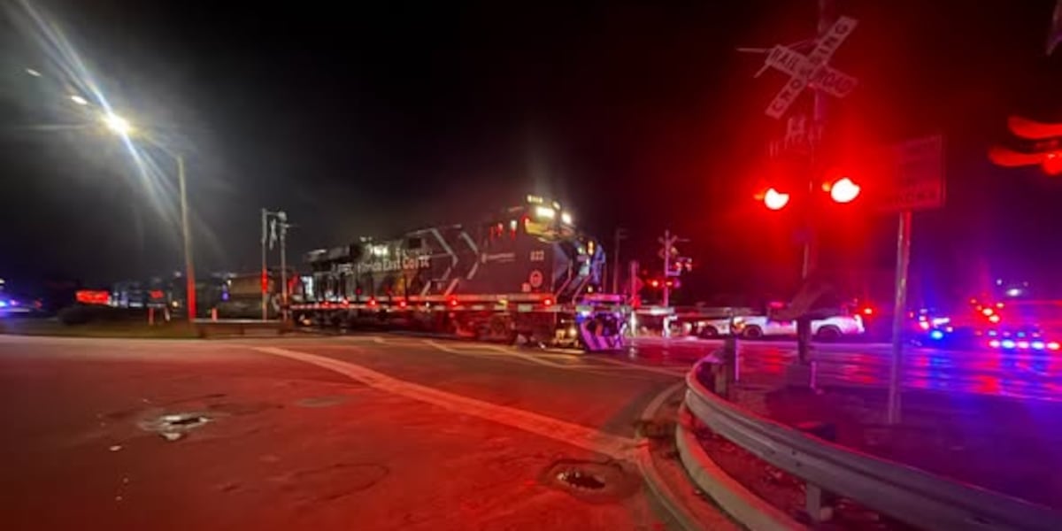 Fatal pedestrian crash involving train under investigation in Stuart