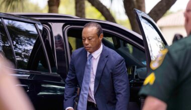 Florida Governor weighs in on whether Tiger Woods can use a golf cart after five-year driving ban
