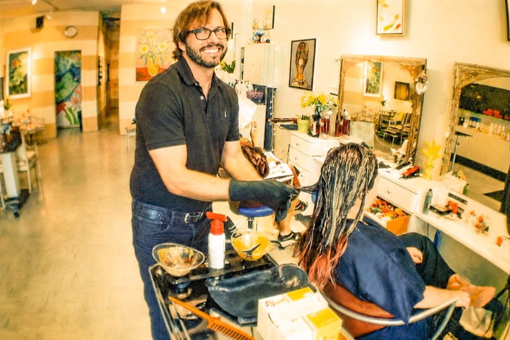Bruce Musser at HairPeace’s Lomax Street location in 1999.