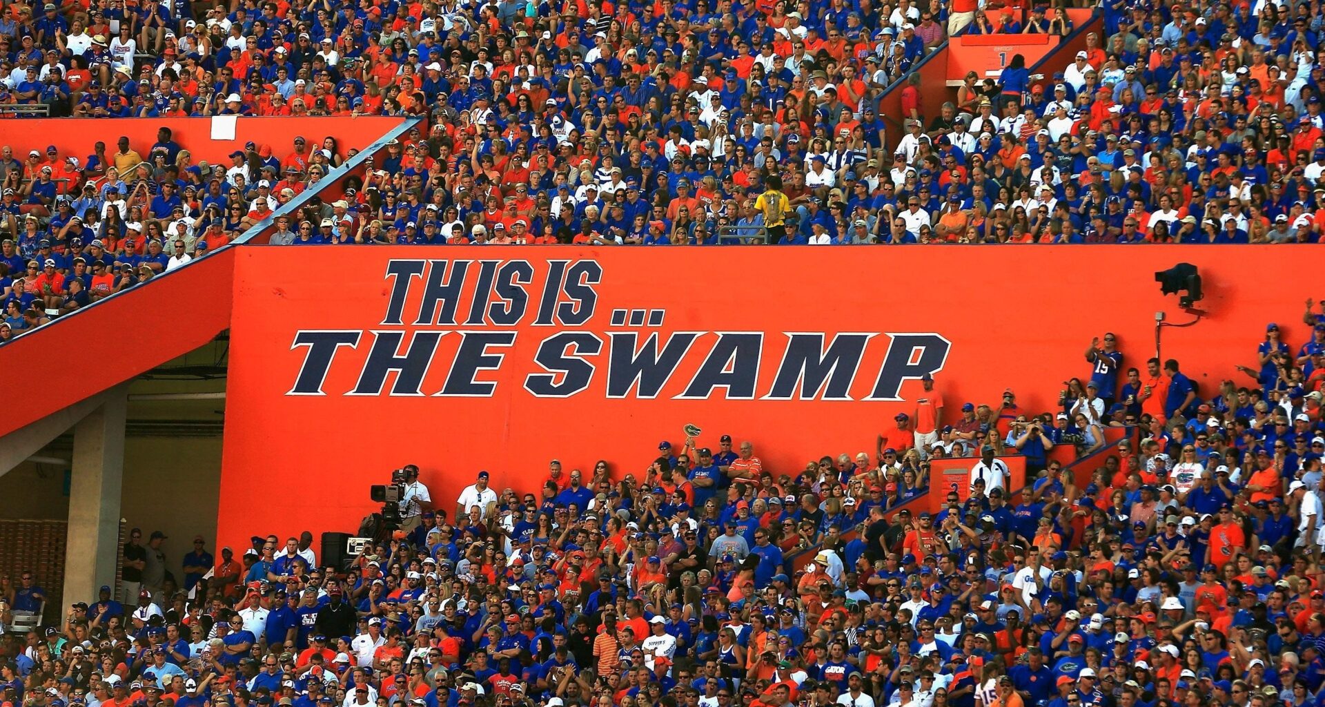 Controversial 'Gator Bait' cheer returns to Swamp during Jon Sumrall's UF debut