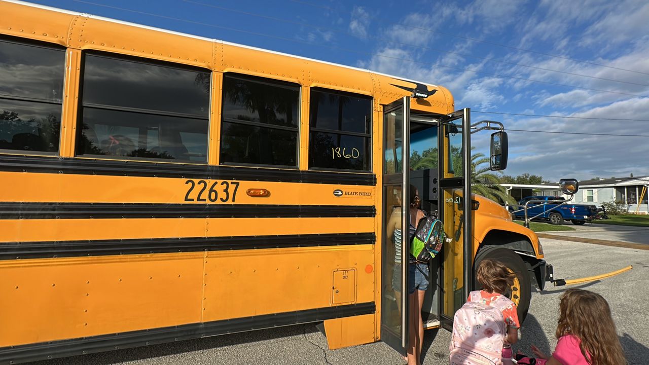 Winter Garden parents raise concerns over OCPS bus delays