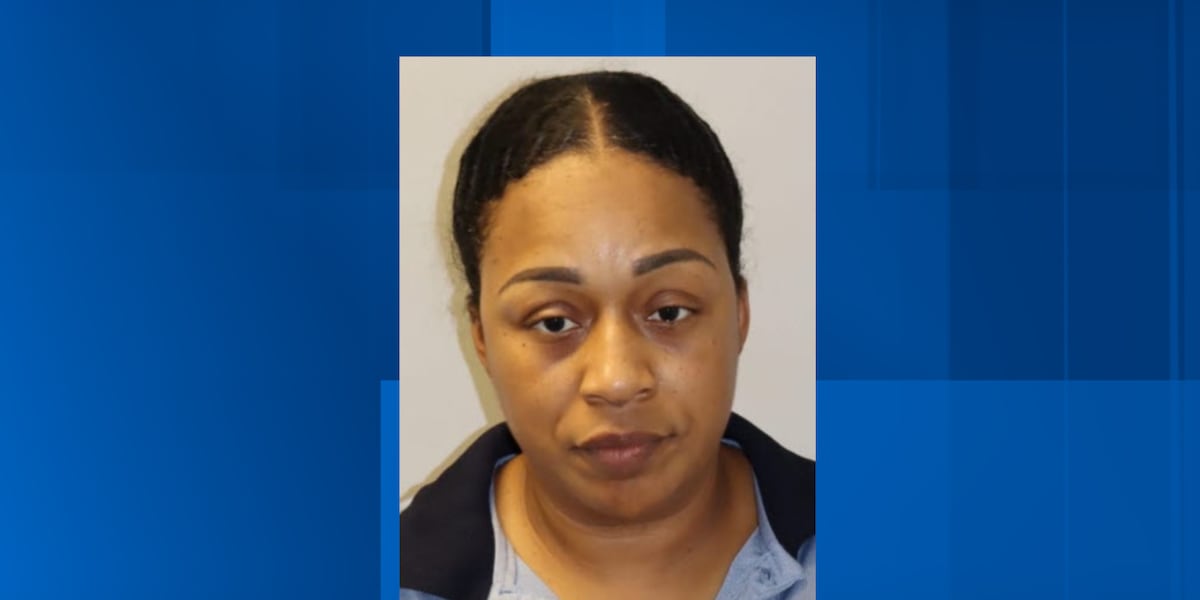 Local postal worker pleads guilty to stealing cash, gift cards from mail