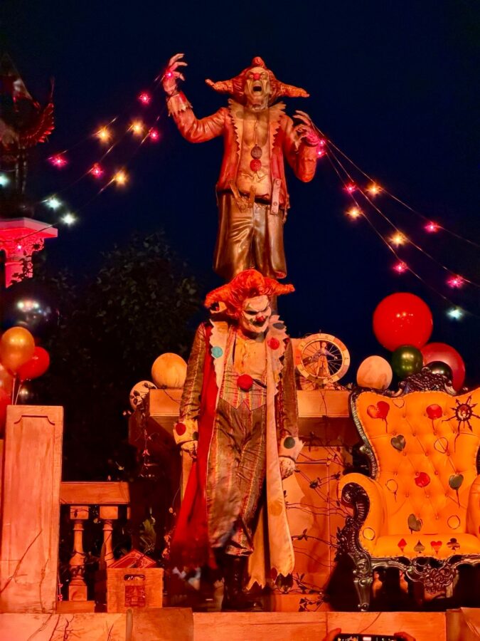 Jack on stage at Downtown Clowntown scare zone Halloween Horror Nights 2026