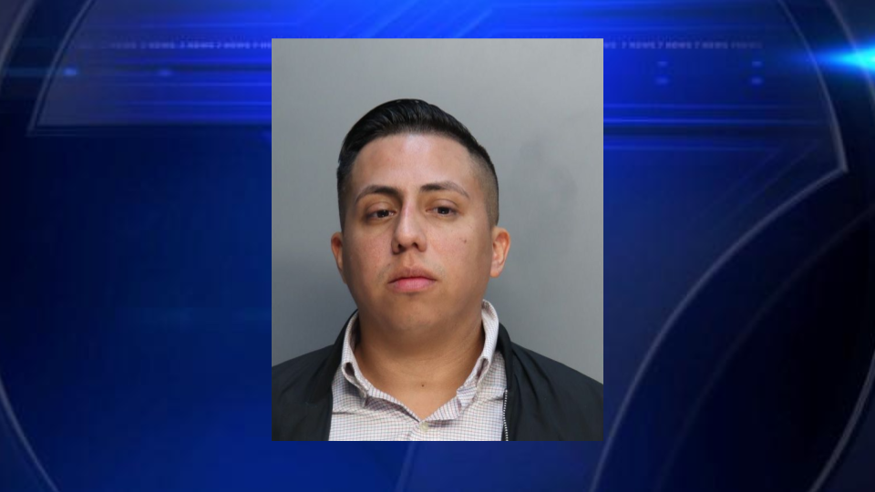 Miami Lakes bank teller accused of $18K theft involving money orders, missing cash - WSVN 7News | Miami News, Weather, Sports