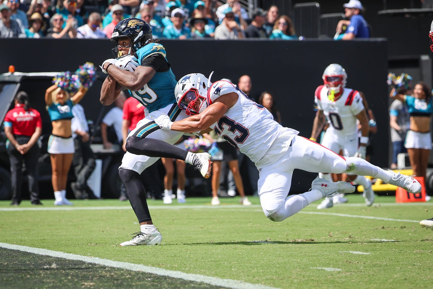Christian Elliss and the Patriots had trouble keeping the Jaguars out of the end zone, including Josh Cameron's 12-yard touchdown reception in the second quarter.