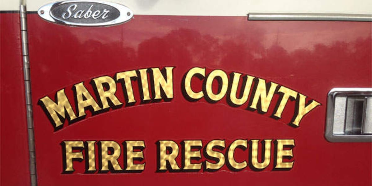 Man injured in lightning strike on boat near Sandsprit Park in Stuart