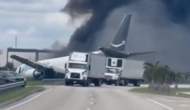 Amazon Prime plane overruns runway at Miami Airport | Newsfeed