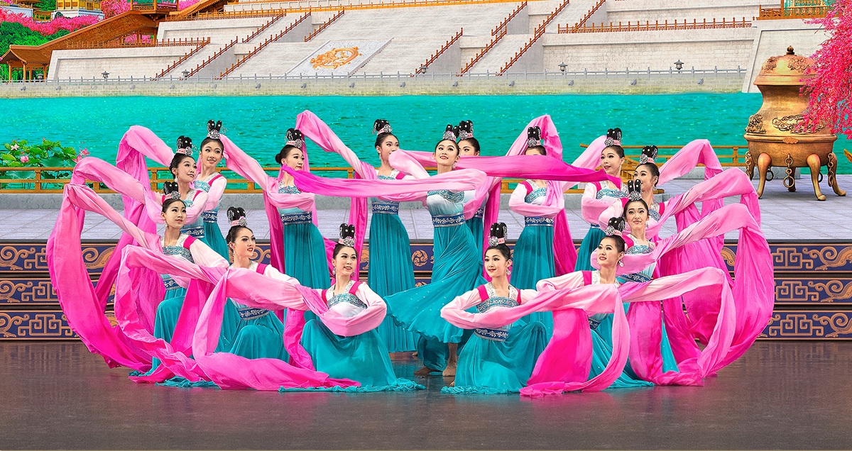 Shen Yun Performing Arts (image via production's official website)