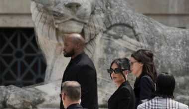 A Paris court awards Kim Kardashian 1 euro after her 2016 robbery