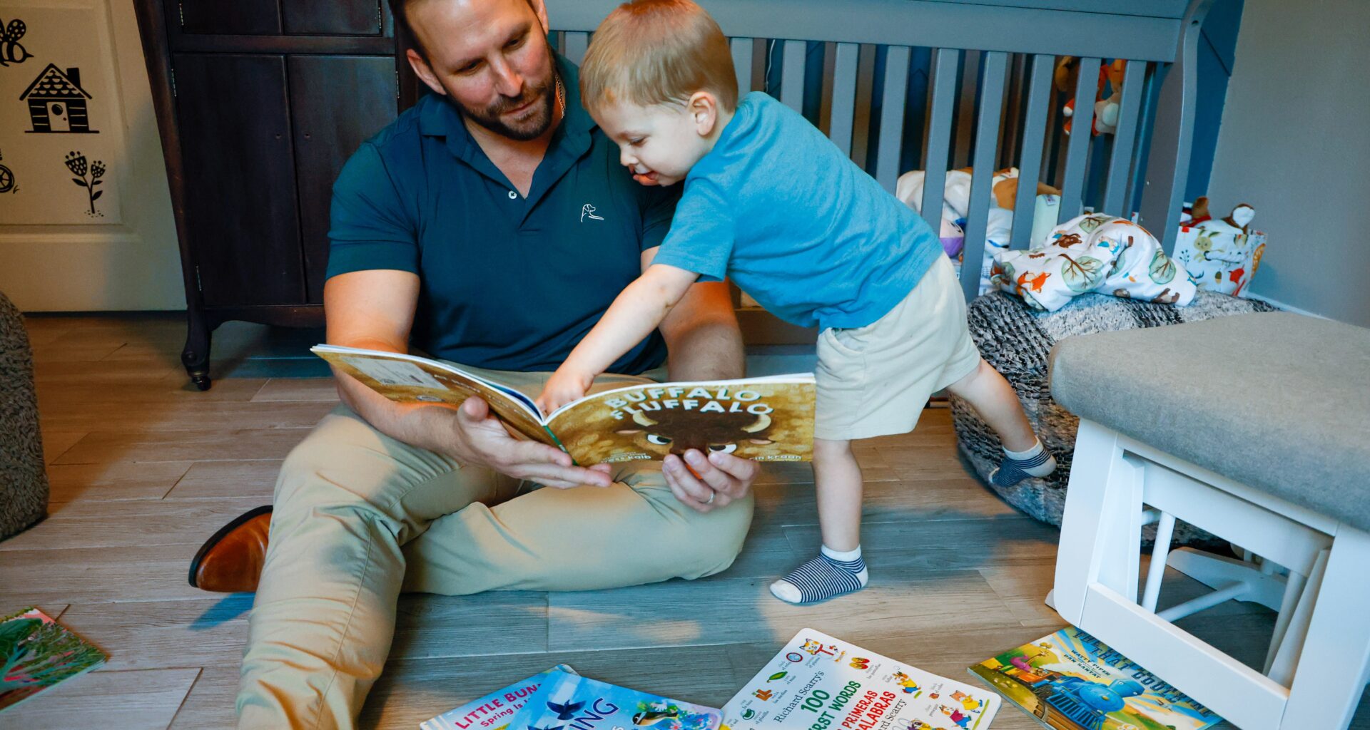 Dolly Parton's Imagination Library gives books to Orlando kids