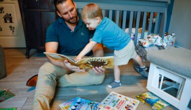 Dolly Parton's Imagination Library gives books to Orlando kids