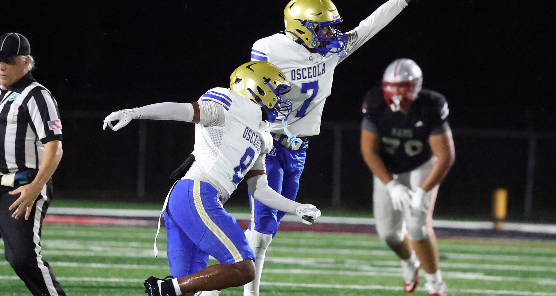 Pictures: Lake Mary vs. Osceola Varsity Football – Orlando Sentinel