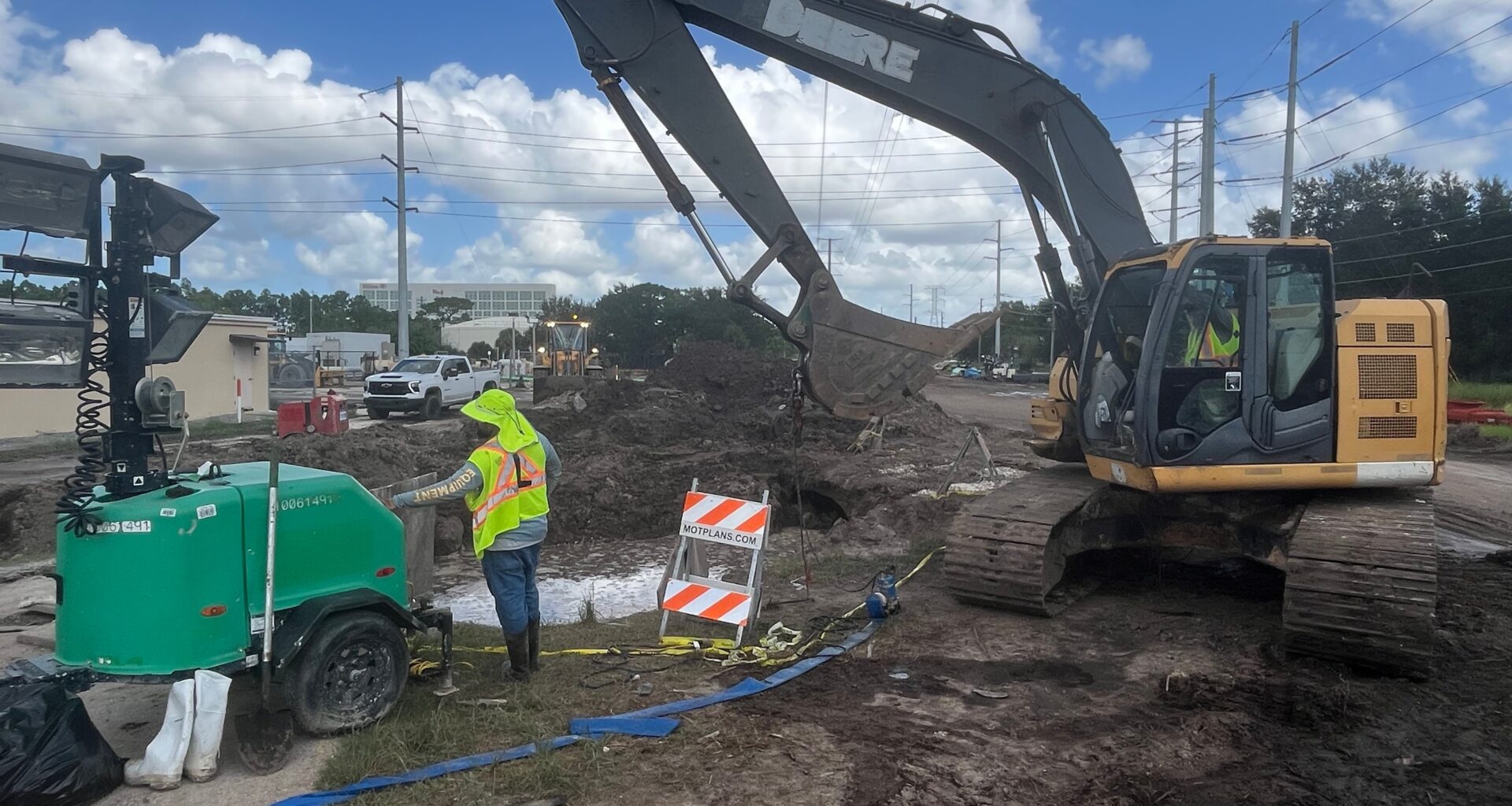 Broken pipe spilt 342,000 gallons of sewage near Aquatica