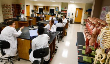 Valencia College to close 4 degree programs, expand nursing