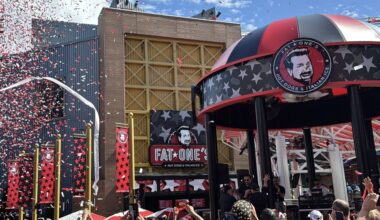 PHOTOS: Grand Opening of Joey Fatone's Fat One’s Hot Dogs & Italian Ice at Universal Orlando CityWalk