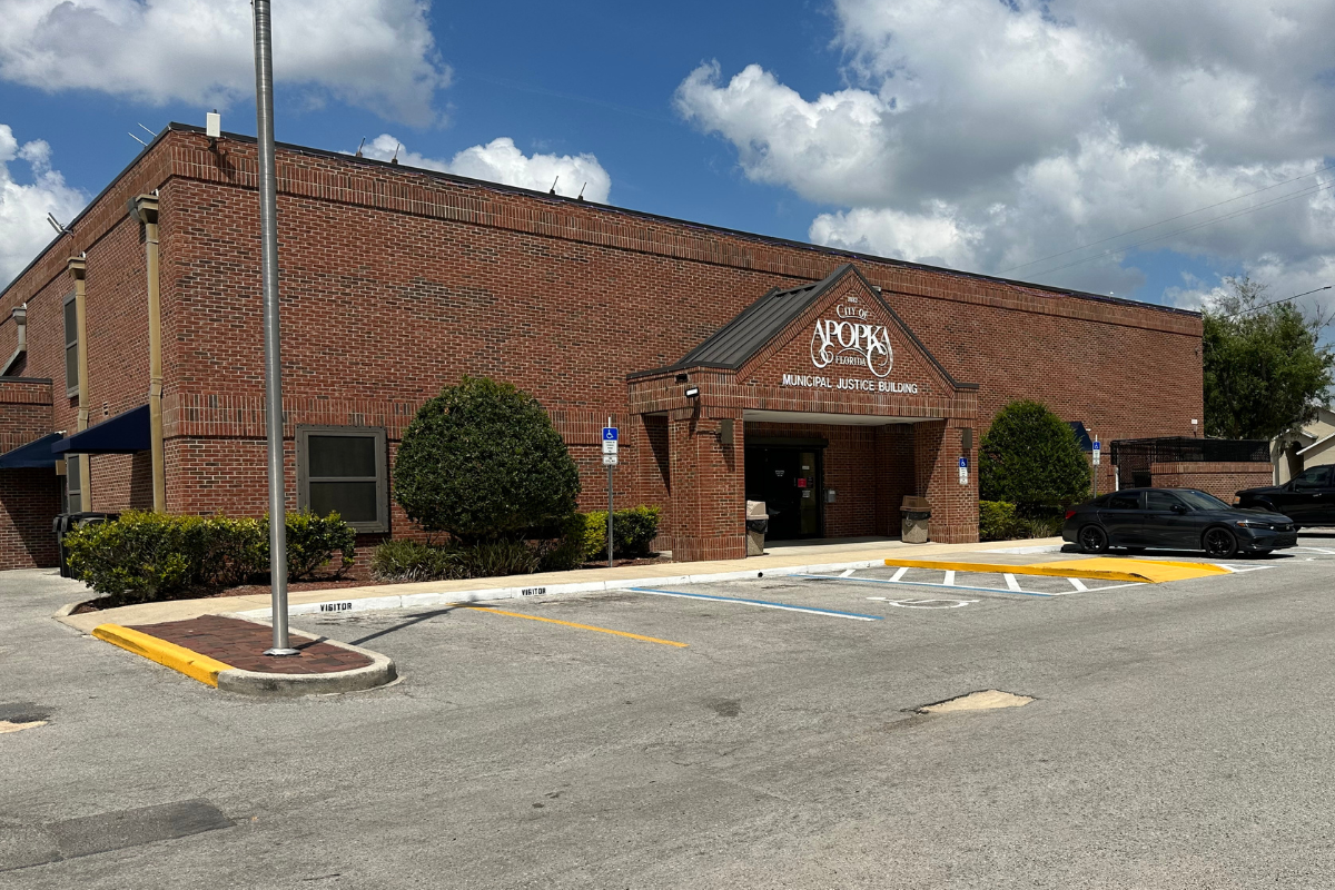 The Apopka Police Department is housed in the Municipal Justice Building in downtown Apopka. APD said it will comply with a state directive requiring local law enforcement agencies to remove automated license-plate readers from rights-of-way along Florida’s state highway system.