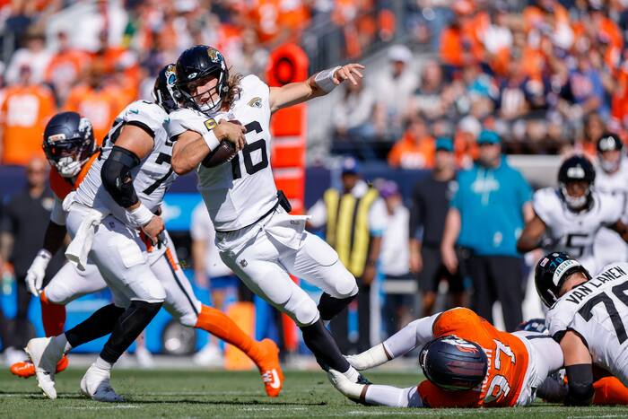 Four Cents: Mistakes. Bad pass blocking. Too many mistakes sink the Jaguars