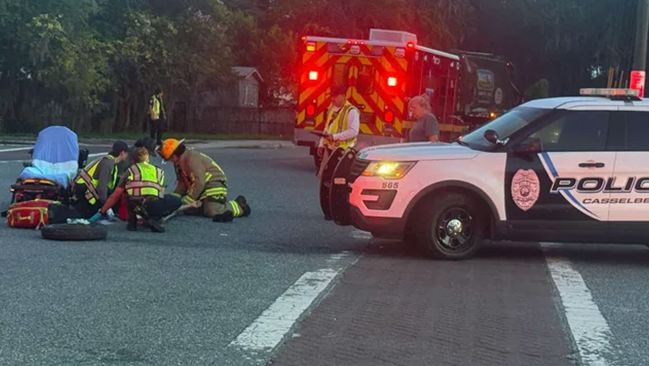Man hospitalized after being hit by Casselberry police car