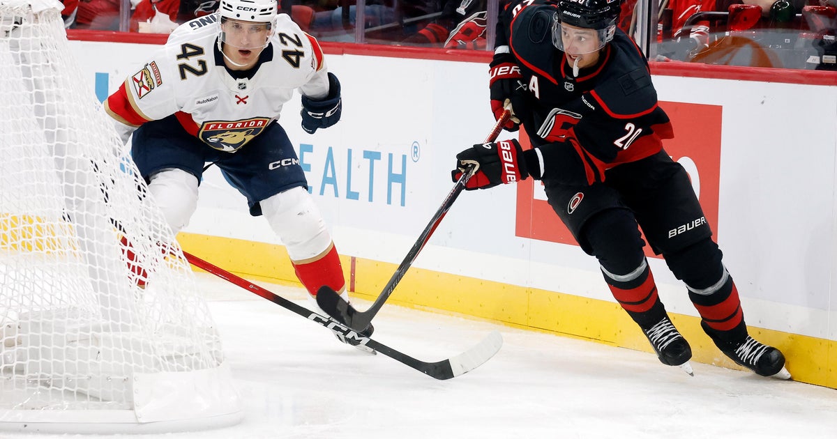 Gustav Forsling scores with 4.3 seconds left in OT to give Florida Panthers a 1-0 win over Carolina