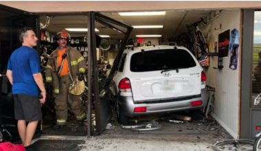SUV crashes into bike shop in Jensen Beach