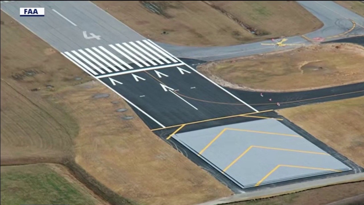 Crushable concrete to slow down planes
