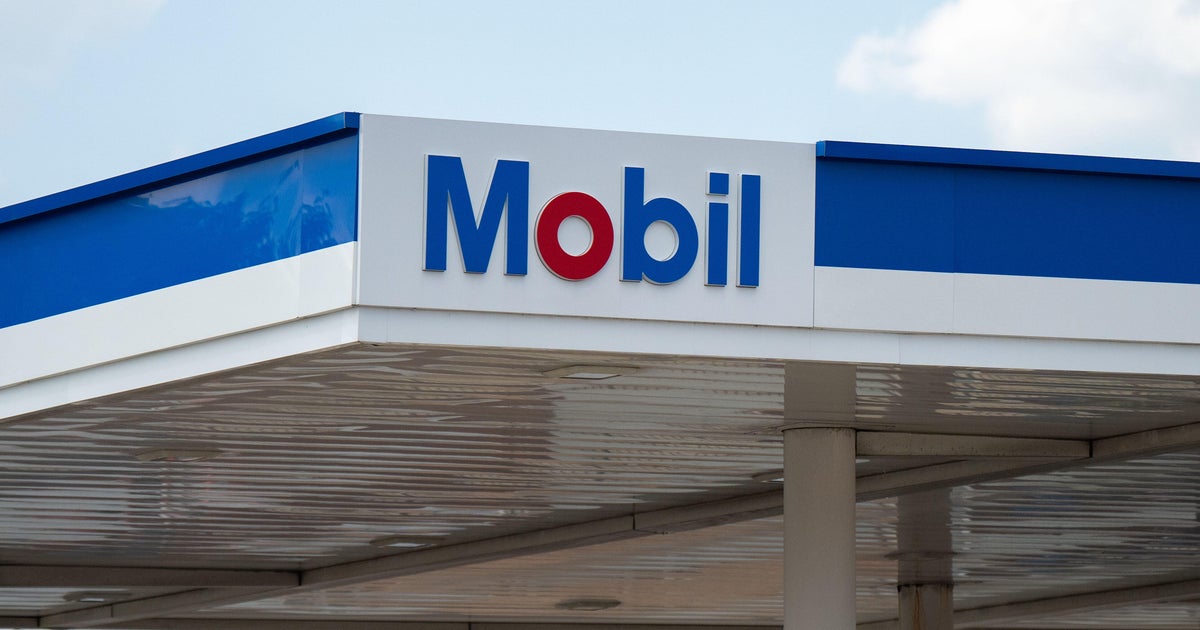 Woman pumping gas at Florida gas station set on fire by stranger, police say