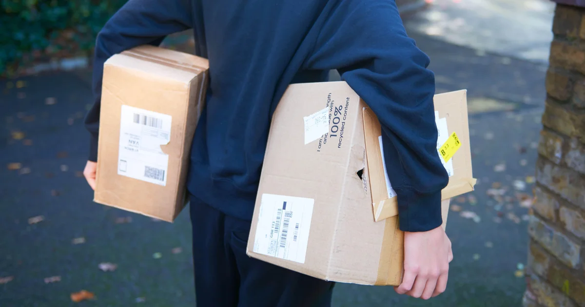 Credit cards, debit cards among 50 pieces of stolen mail found with Hialeah pair, police say