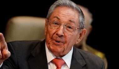 Report that Raúl Castro is gravely ill draws strong reaction in South Florida's Cuban community: "I wish he was dead"