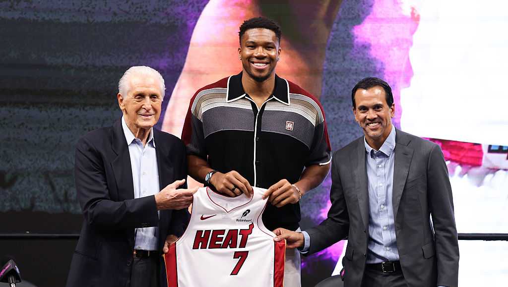 Iguanas have become Giannis Antetokounmpo’s 1st opponent in his Miami Heat era