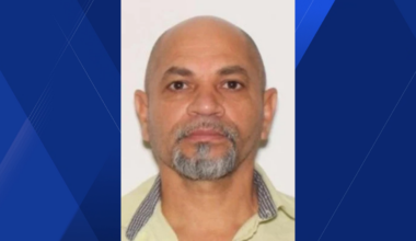Suspect in Florida jewelry store robbery wanted by FBI