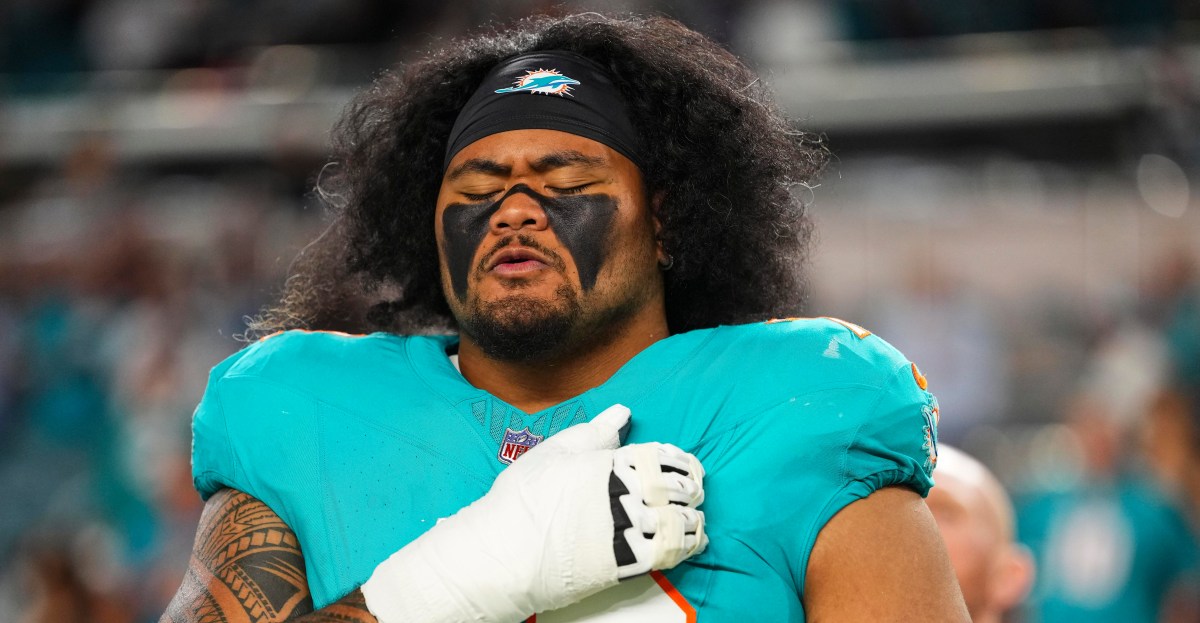 Miami Dolphins offensive line review: Kadyn Proctor, Jonah Savaiinaea Week 2 analysis