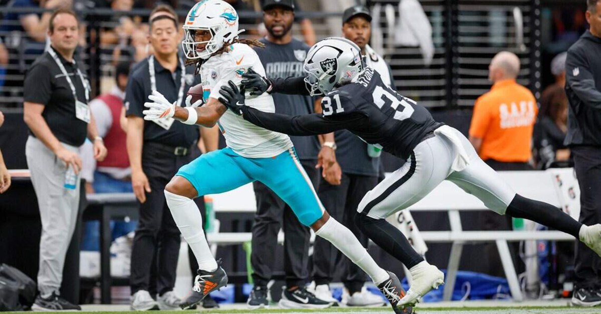 Miami Dolphins news roundup: Caleb Douglas sets record, injury update, and 0-17 possibility