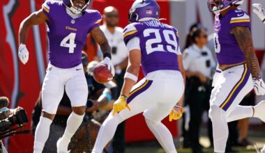 Minnesota Vikings beat Tampa Bay Buccaneers 23-16 but lose Jefferson to an ankle injury