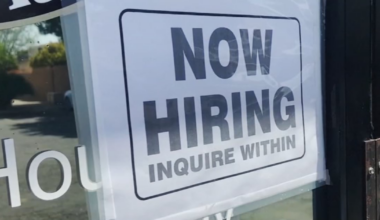 Employers look to fill positions at Downtown Jacksonville hiring event – 104.5 WOKV